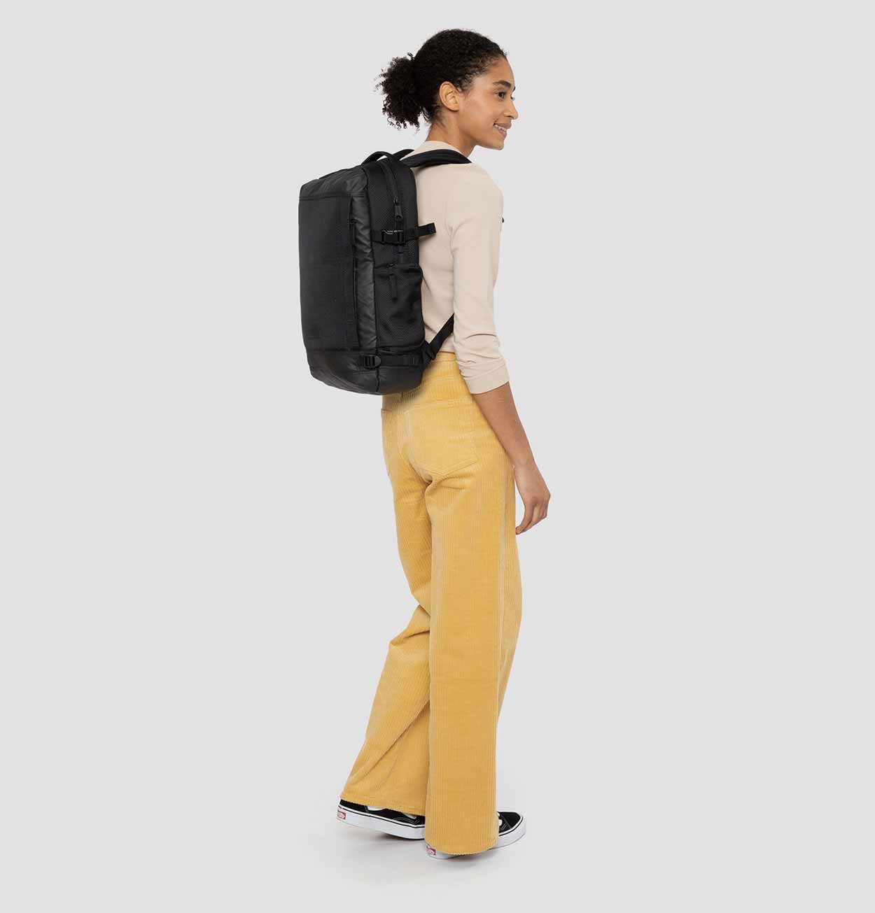 Eastpak Tecum M CNNCT in Black