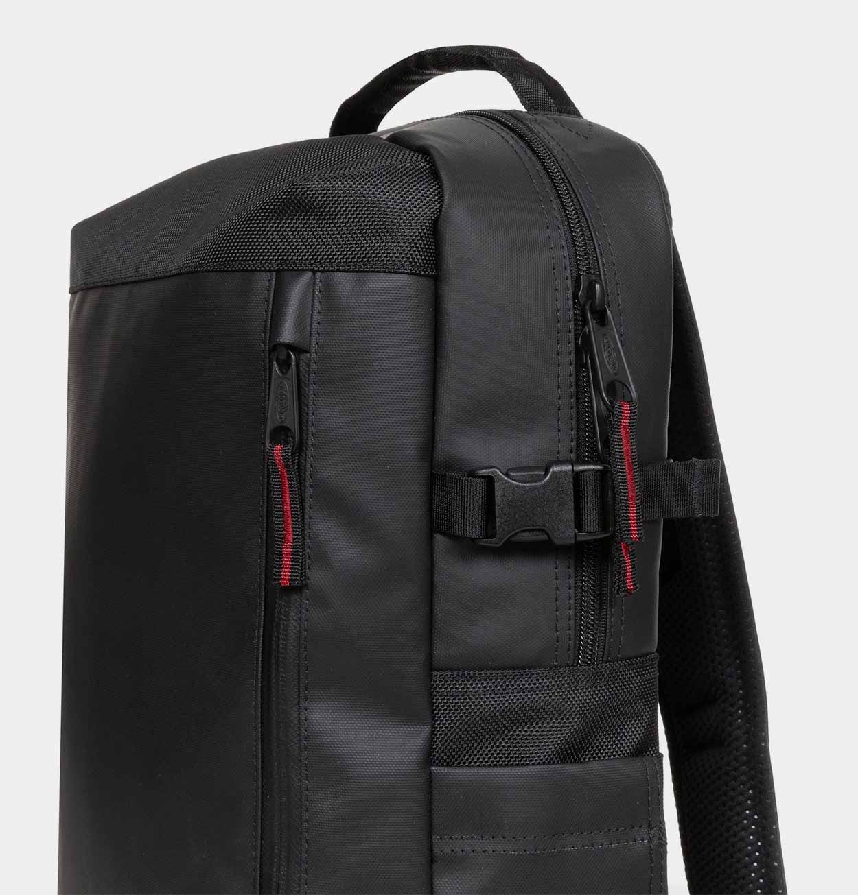 Eastpak Tecum M CNNCT in Top Black