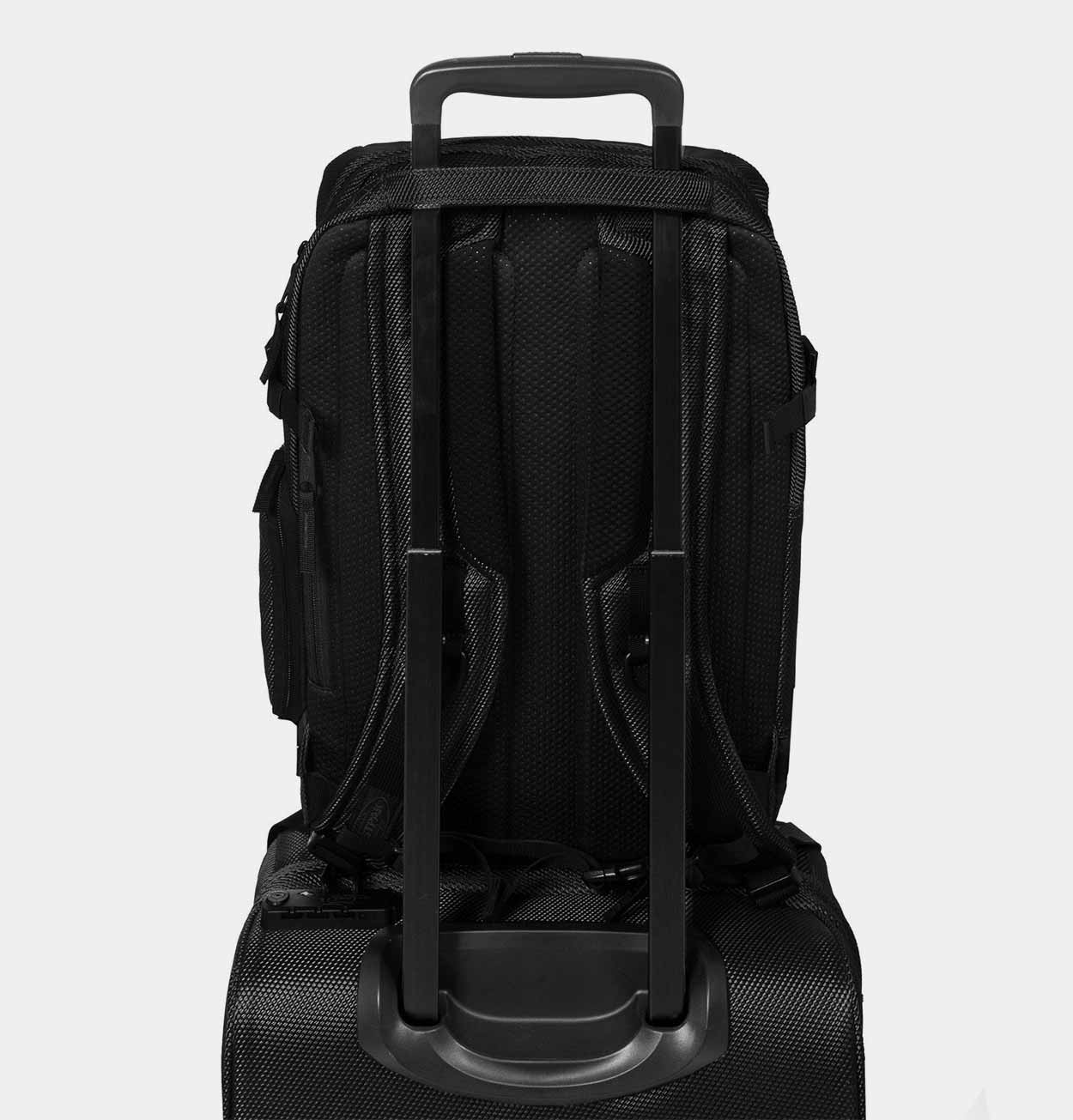 Eastpak Tecum M CNNCT in Black