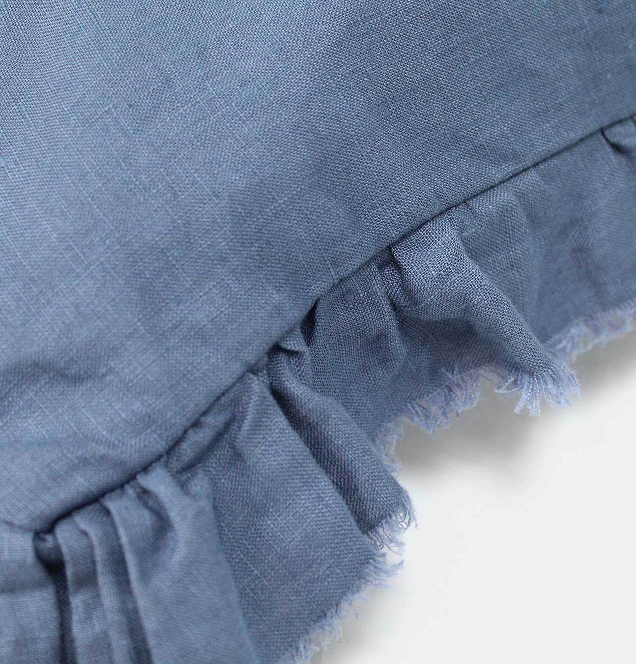 Ruffled Linen Cushion in Navy – 45 x 45 cm
