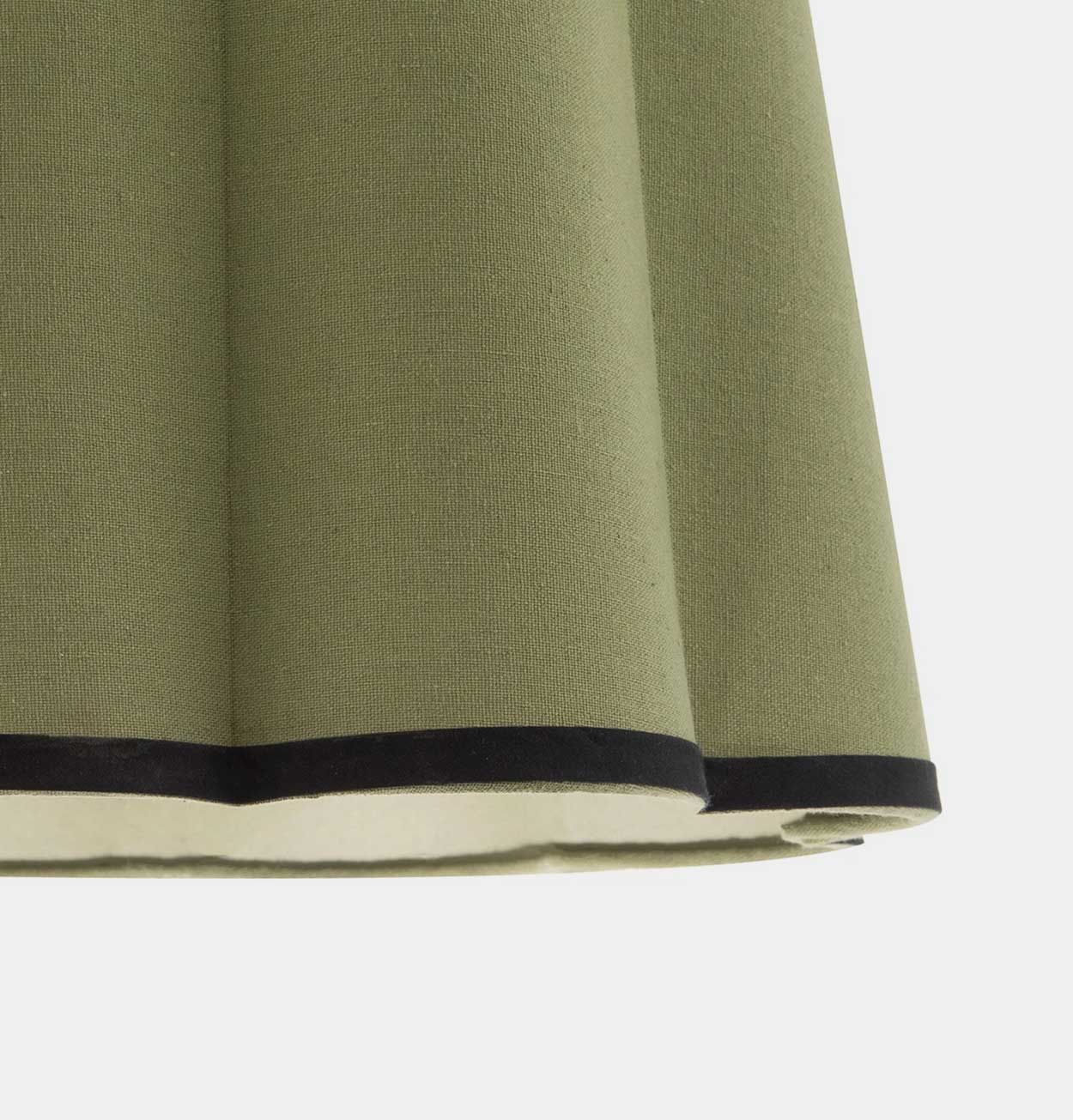 Scallop Edge Natural Linen Drum Lampshade