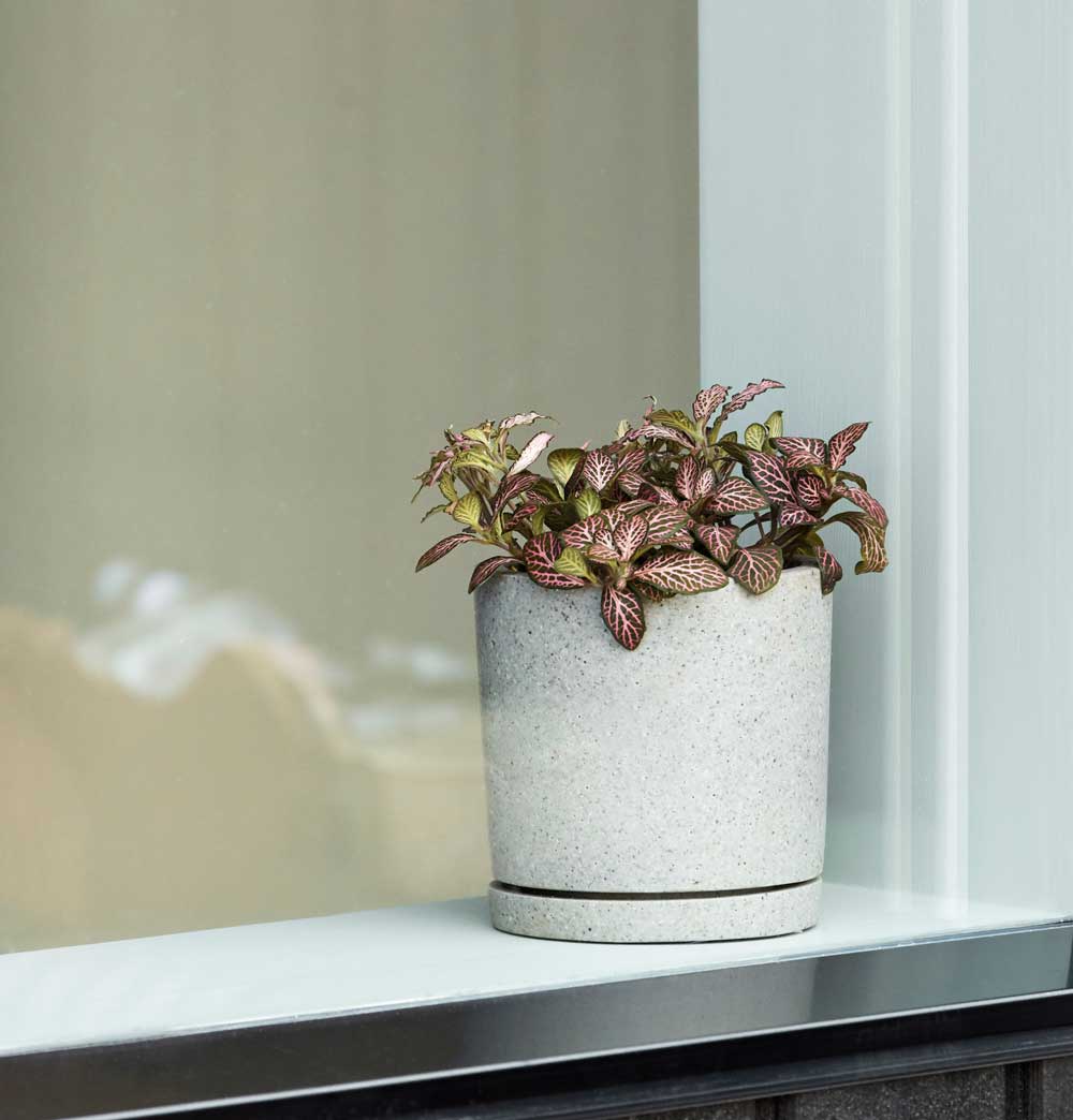 HAY Plant Pot with Saucer – M – Grey