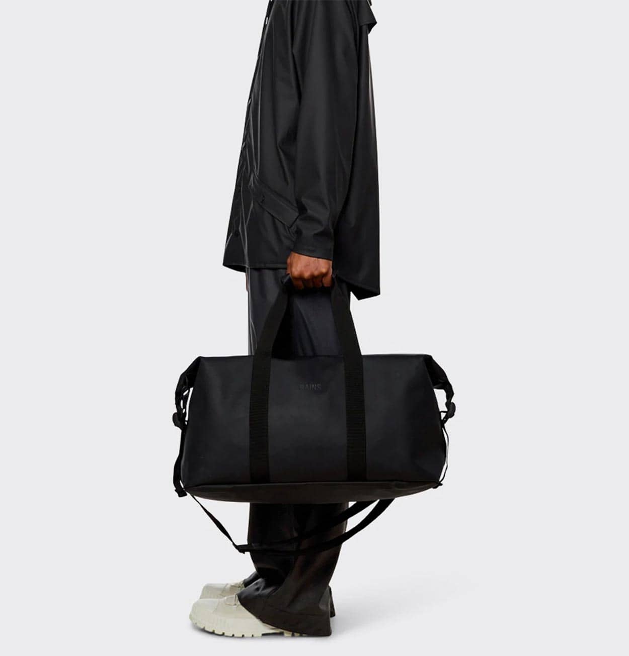 RAINS Weekend Bag in Black