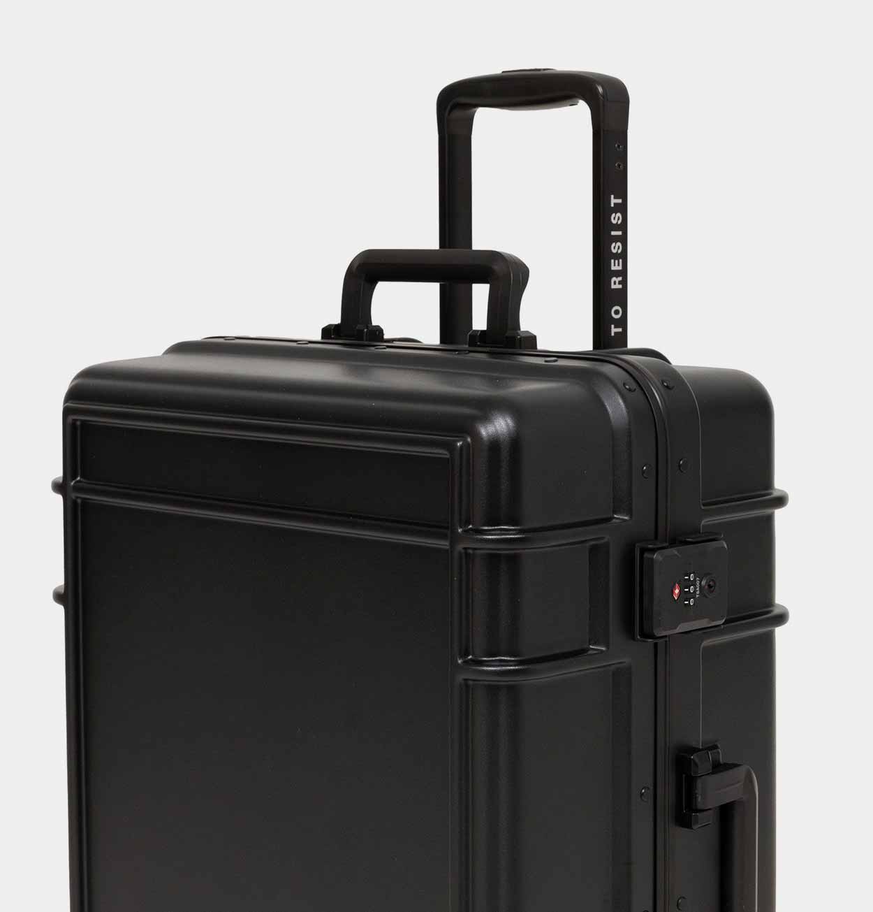 Eastpak Resist'r Case M in Black