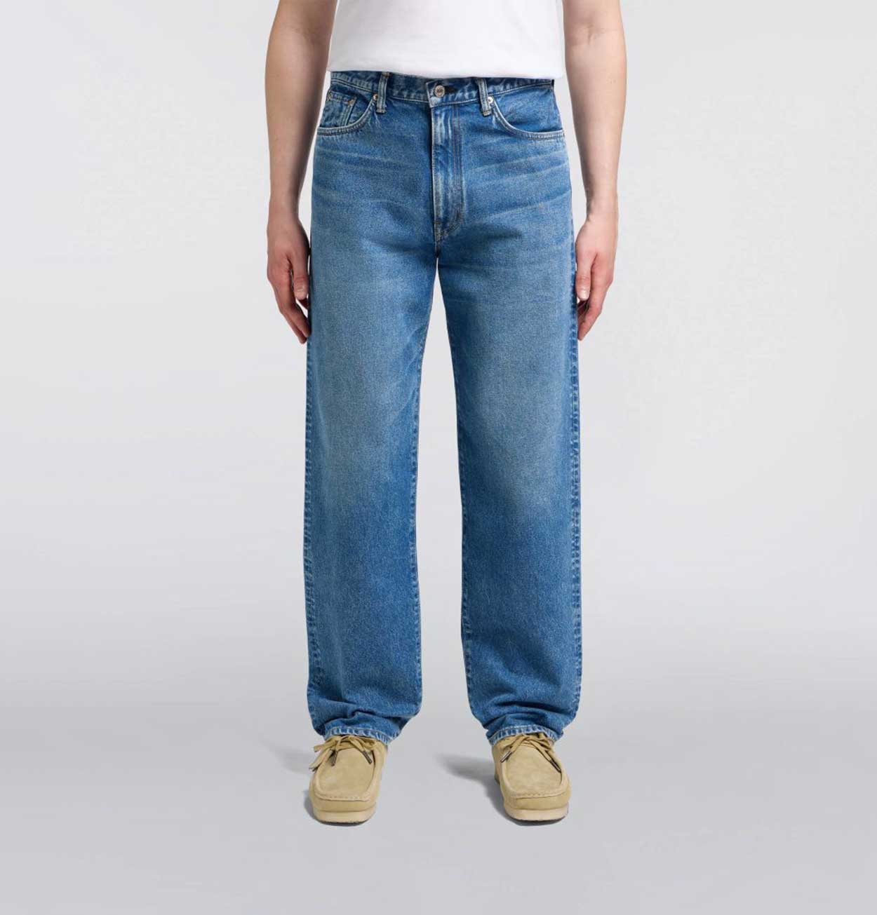 EDWIN Loose Jeans in Blue Mid Light Used