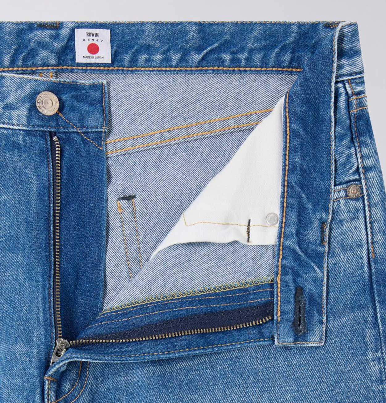 EDWIN Loose Jeans in Blue Mid Light Used